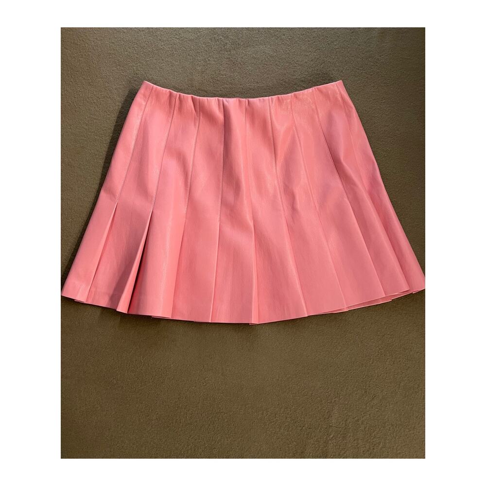 Alice + Olivia Carter Pleated Vegan Leather Peachy Rose Mini Skirt Sz. 14 Large - Picture 2 of 9